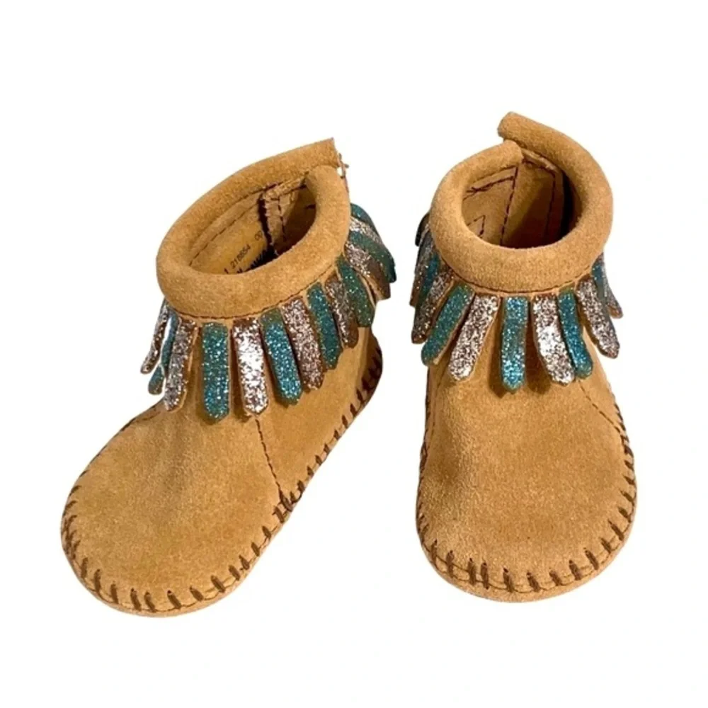 MINNETONKA baby sparkle fringed bootie moccasins size 1, NWT